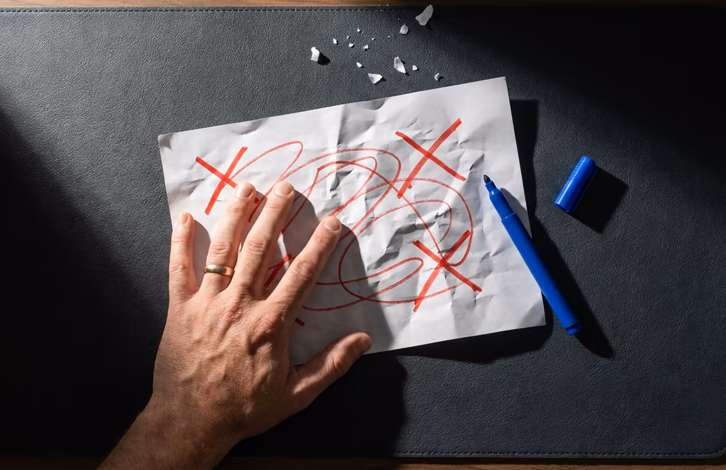 Common LinkedIn reposting mistakes that reduce engagement