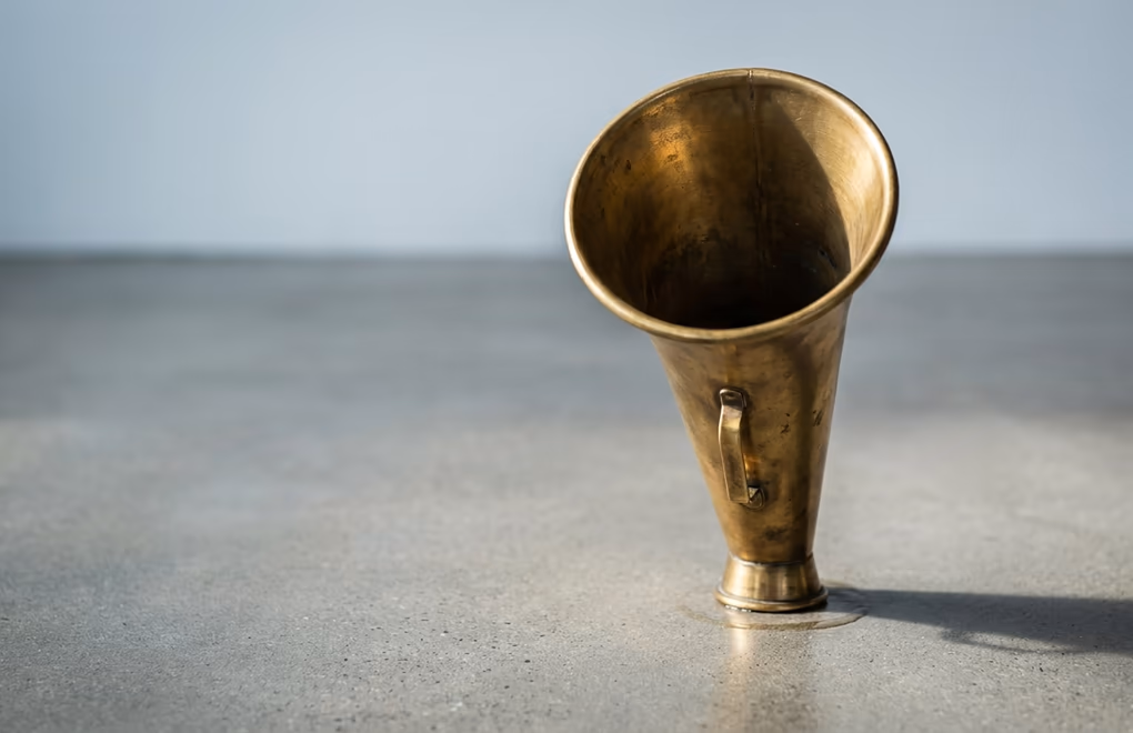 Bold opinion post driving LinkedIn engagement