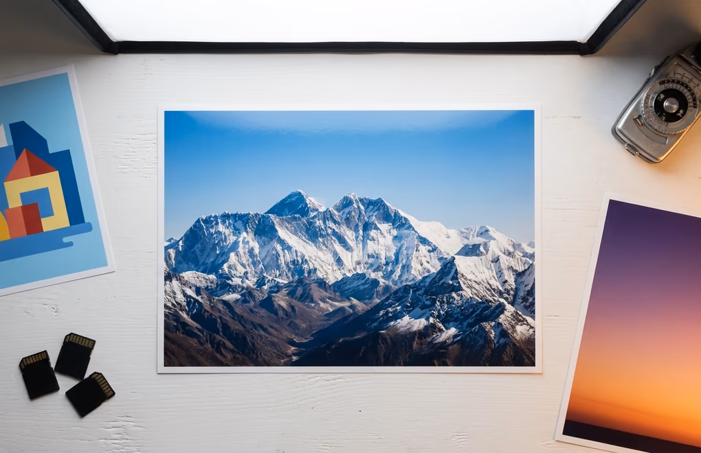 Photo and graphic file formats for social media uploads